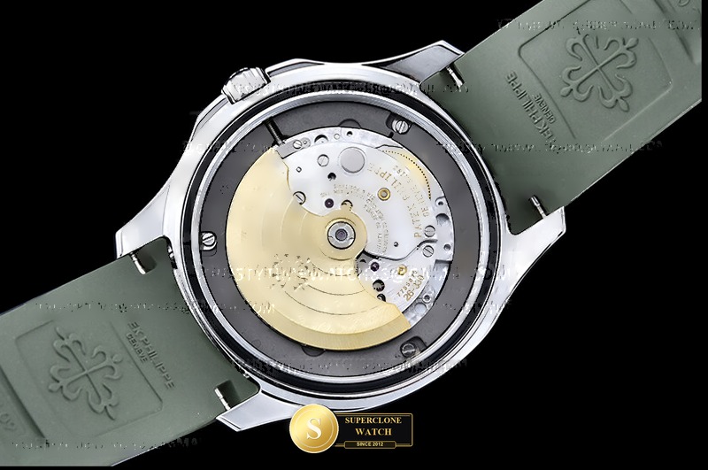 Patek Philippe Ref. 5167 DDF - On-Wrist Presence & Case Thickness View (Photo 19 of 27)