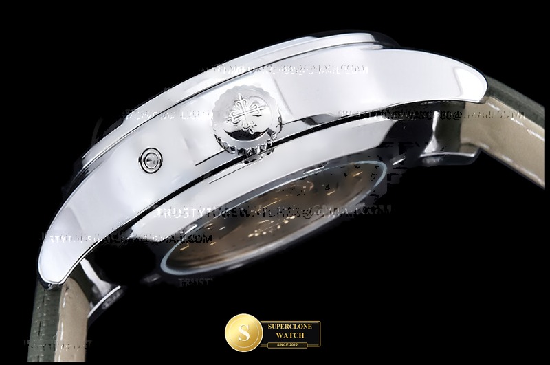 Patek Philippe Ref. 5524 JPP - On-Wrist Presence & Case Thickness View (Photo 13 of 30)