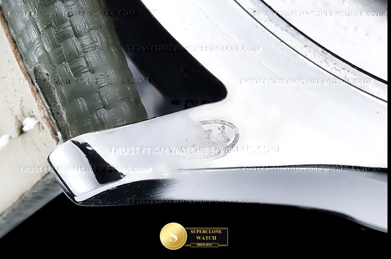 Patek Philippe Ref. 5524 JPP - On-Wrist Presence & Case Thickness View (Photo 23 of 30)