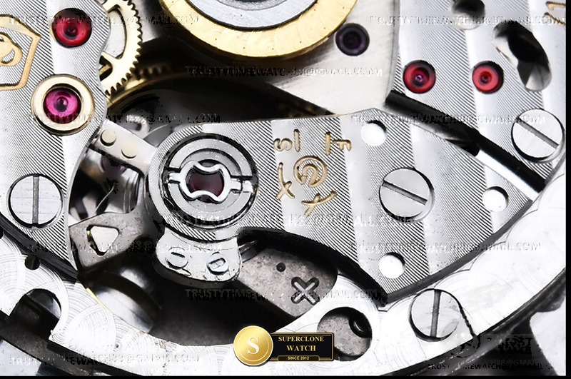 Patek Philippe Ref. 5524 JPP - On-Wrist Presence & Case Thickness View (Photo 25 of 30)