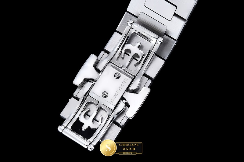 Patek Philippe Ref. PP0540B DDF - On-Wrist Presence & Case Thickness View (Photo 13 of 26)
