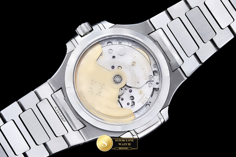 Patek Philippe Ref. PP0540B DDF - On-Wrist Presence & Case Thickness View (Photo 19 of 26)