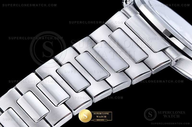 Patek Philippe Ref. PP0540C DDF - On-Wrist Presence & Case Thickness View (Photo 15 of 26)