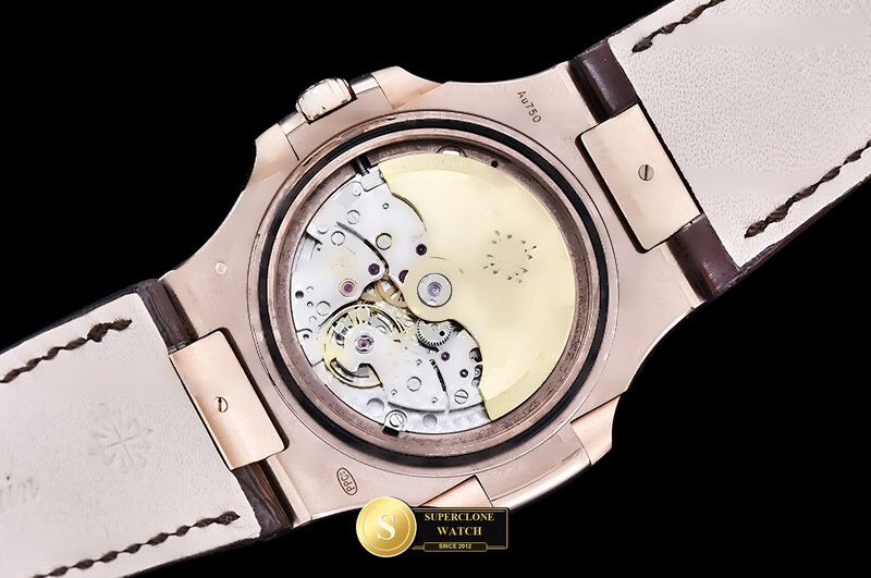 Patek Philippe Ref. 5711 DDF - On-Wrist Presence & Case Thickness View (Photo 23 of 31)