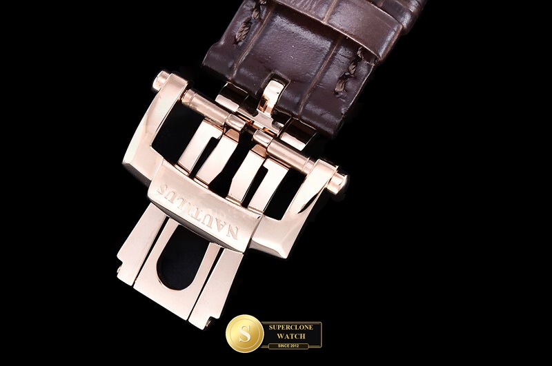 Patek Philippe Ref. 5711 DDF - On-Wrist Presence & Case Thickness View (Photo 11 of 31)
