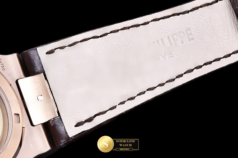Patek Philippe Ref. 5711 DDF - On-Wrist Presence & Case Thickness View (Photo 13 of 31)
