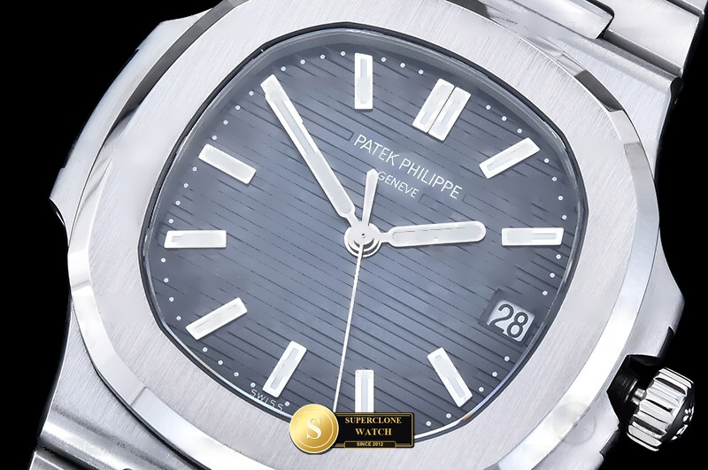 Patek Philippe Ref. 5711 VF - Lateral Bezel & Sapphire Crystal Profile (Photo 6 of 29)