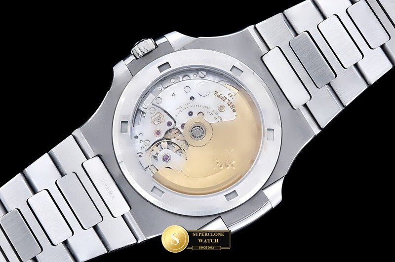 Patek Philippe Ref. 5711 VF - On-Wrist Presence & Case Thickness View (Photo 17 of 27)