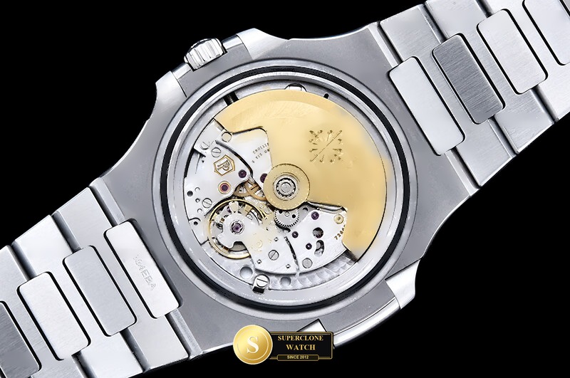 Patek Philippe Ref. 5711 VF - On-Wrist Presence & Case Thickness View (Photo 19 of 27)