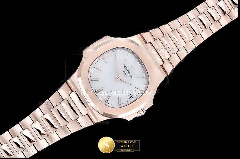 Patek Philippe Ref. 5711 DDF - Lug-to-Lug & Rehaut Engraving View (Photo 5 of 31)