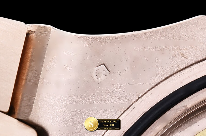 Patek Philippe Ref. 5711 DDF - Crown Guard & Dial Lume Verification (Photo 24 of 31)