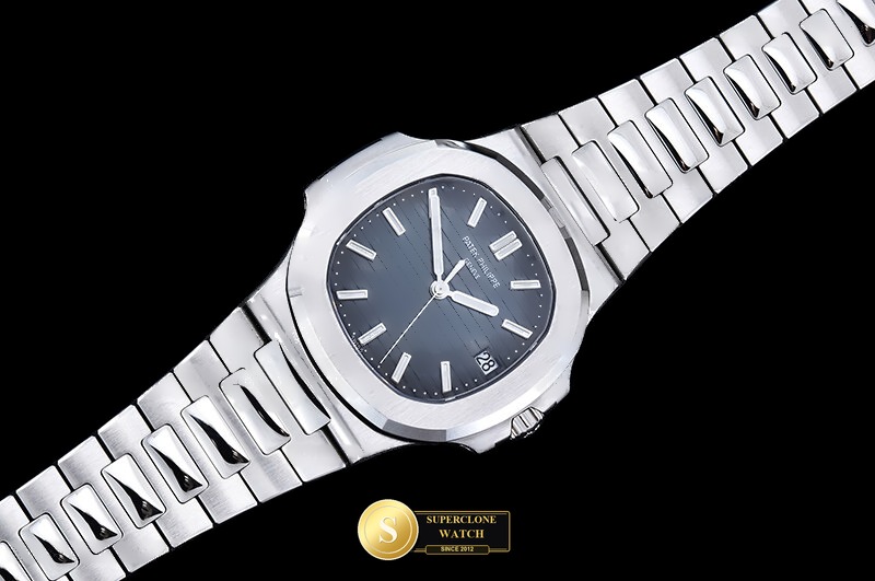 Patek Philippe Ref. 5711 DDF - Exhibition Caseback & Cloned Calibre Movement (Photo 4 of 27)