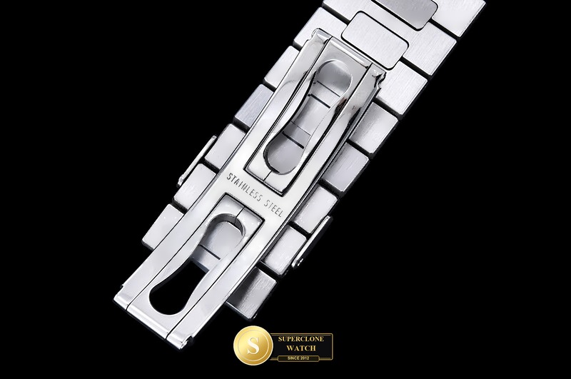 Patek Philippe Ref. 5711 DDF - Crown Guard & Dial Lume Verification (Photo 12 of 27)