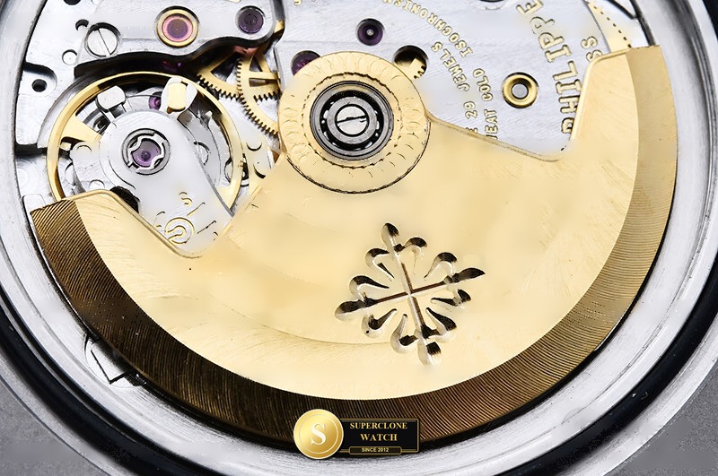 Patek Philippe Ref. 5711 DDF - On-Wrist Presence & Case Thickness View (Photo 21 of 27)