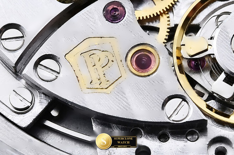 Patek Philippe Ref. 5711 DDF - On-Wrist Presence & Case Thickness View (Photo 23 of 28)