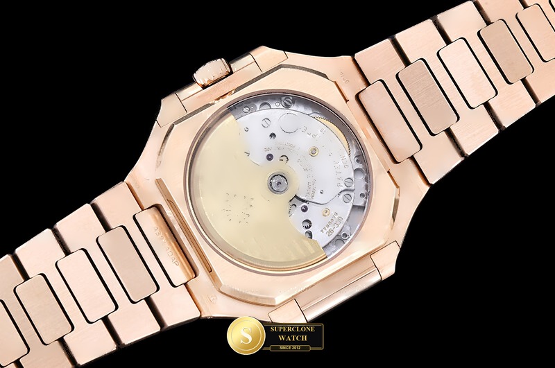 Patek Philippe Ref. 7128 BBF - On-Wrist Presence & Case Thickness View (Photo 19 of 29)
