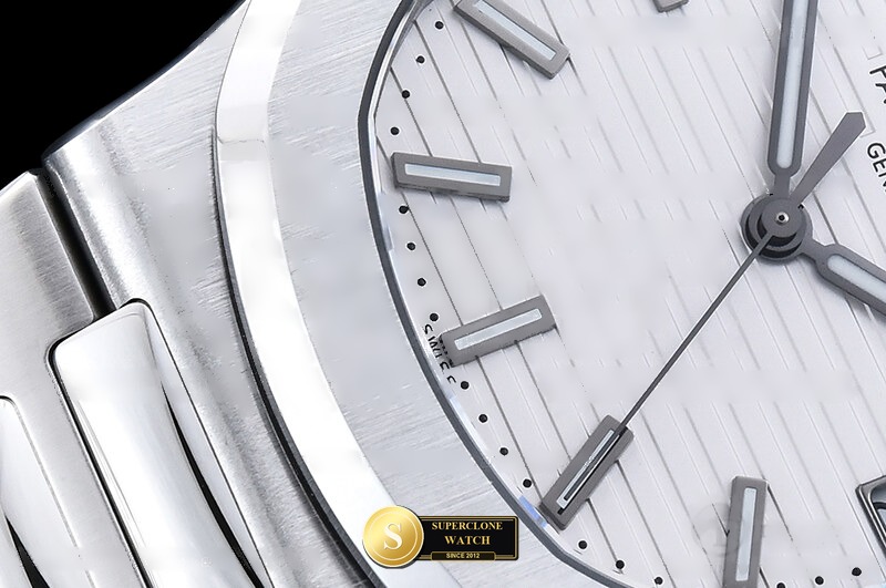 Patek Philippe Ref. 5711 AG - On-Wrist Presence & Case Thickness View (Photo 7 of 27)