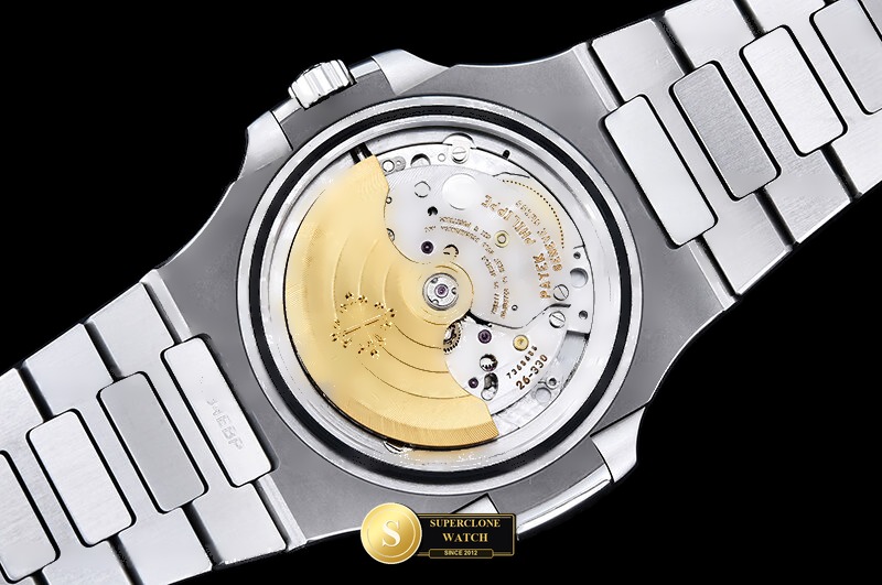 Patek Philippe Ref. 5711 AG - On-Wrist Presence & Case Thickness View (Photo 19 of 27)