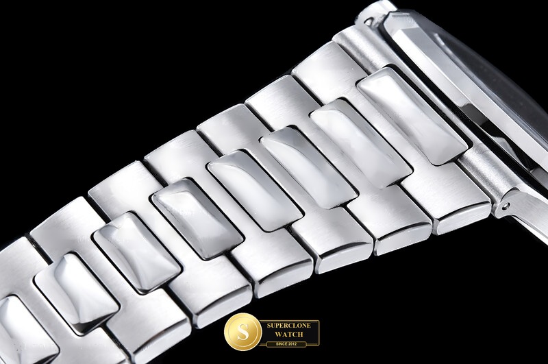 Patek Philippe Ref. 5711 AG - Crown Guard & Dial Lume Verification (Photo 14 of 27)