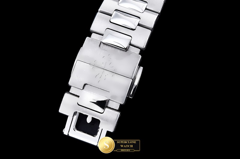 Patek Philippe Ref. 5712 WS - On-Wrist Presence & Case Thickness View (Photo 13 of 29)