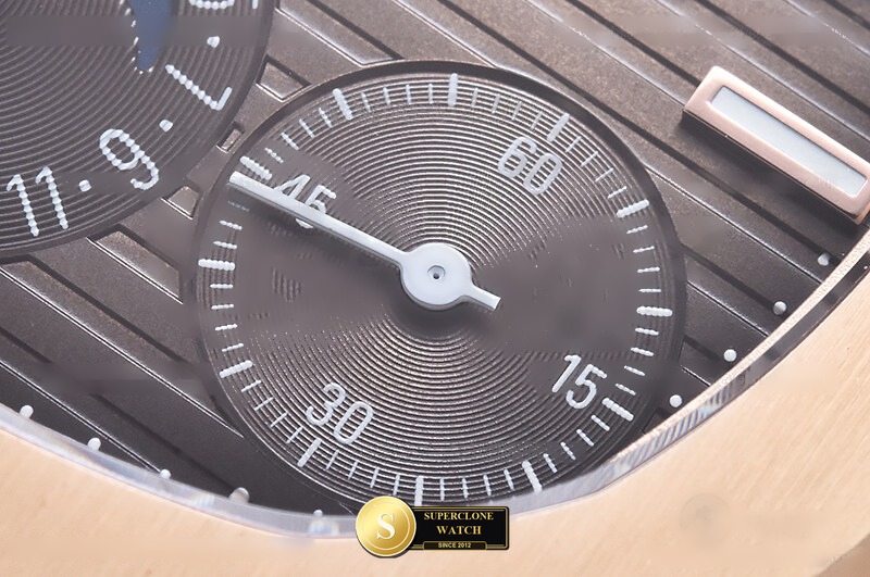 Patek Philippe Ref. 5712 WS - Crown Guard & Dial Lume Verification (Photo 8 of 33)