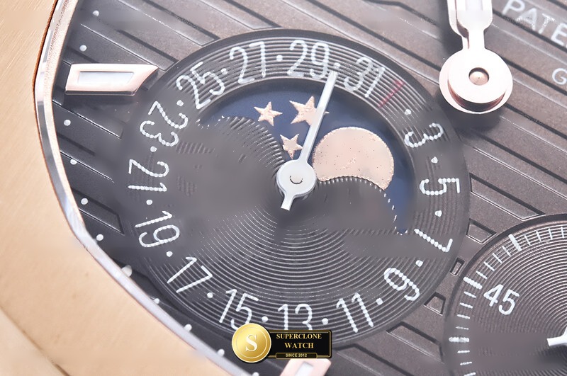 Patek Philippe Ref. 5712 WS - Crown Guard & Dial Lume Verification (Photo 10 of 33)
