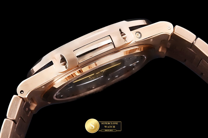 Patek Philippe Ref. 5712 WS - On-Wrist Presence & Case Thickness View (Photo 19 of 33)