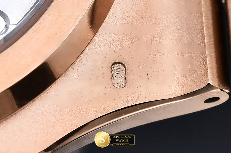 Patek Philippe Ref. 5712 WS - Crown Guard & Dial Lume Verification (Photo 24 of 33)