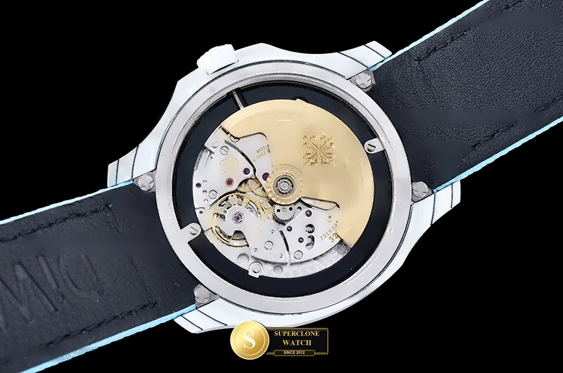 Patek Philippe Ref. 5167 SONIC - On-Wrist Presence & Case Thickness View (Photo 19 of 28)