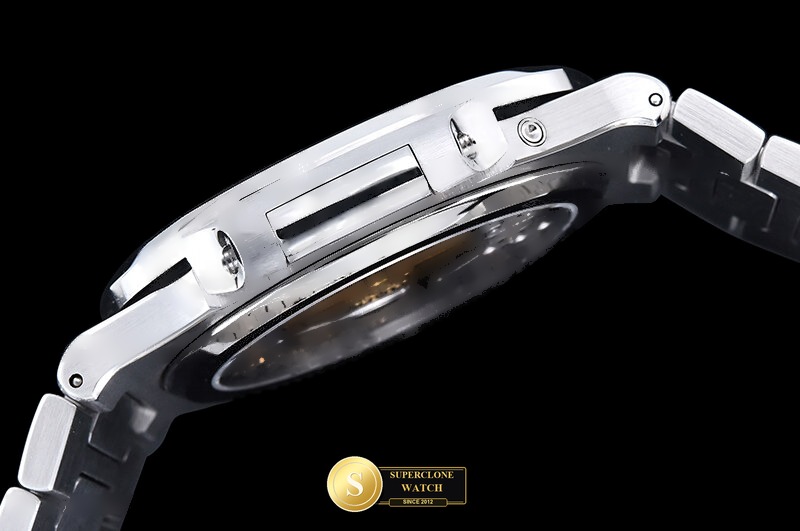 Patek Philippe Ref. PP0561 ASIAN - On-Wrist Presence & Case Thickness View (Photo 19 of 28)