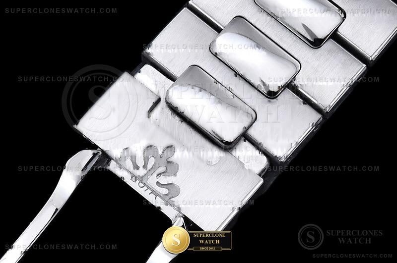 Patek Philippe Ref. 5711 PPF - Crown Guard & Dial Lume Verification (Photo 16 of 30)
