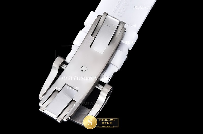 Richard Mille Ref. RM0296E UOK - On-Wrist Presence & Case Thickness View (Photo 13 of 22)
