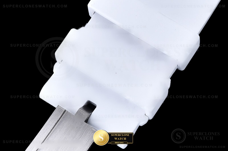 Richard Mille Ref. RM0302 UMI - On-Wrist Presence & Case Thickness View (Photo 11 of 26)