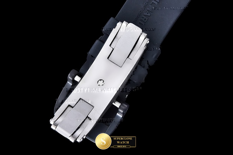Richard Mille Ref. RM0318D ZF - On-Wrist Presence & Case Thickness View (Photo 13 of 27)