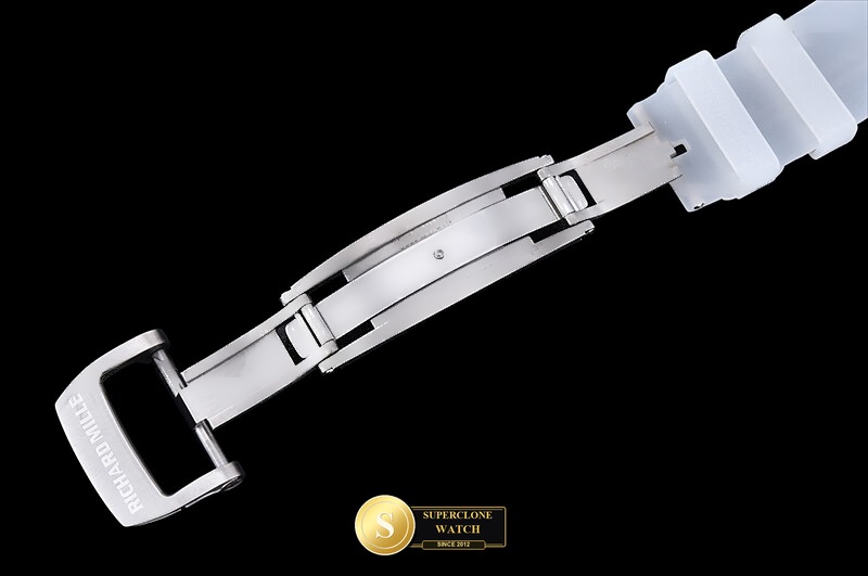 Richard Mille Ref. RM0333C A9 - On-Wrist Presence & Case Thickness View (Photo 11 of 22)