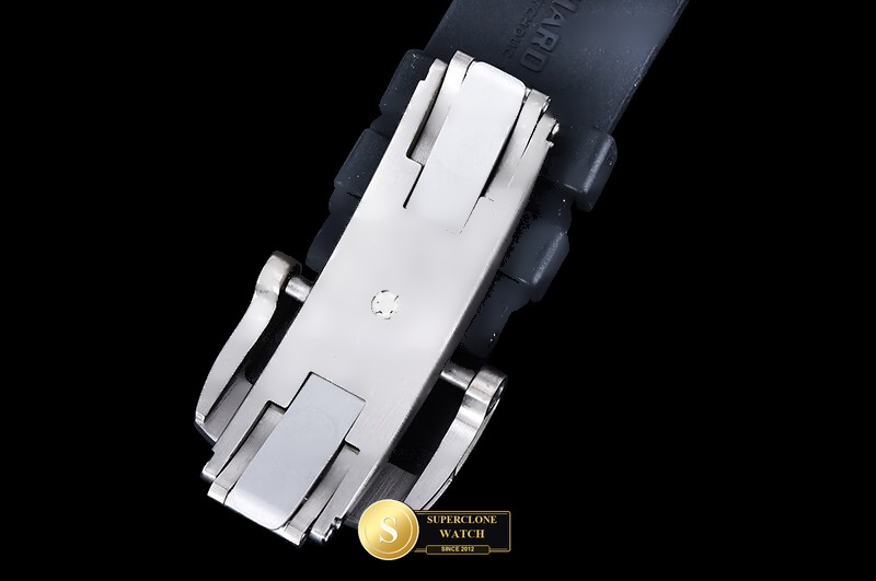 Richard Mille Ref. RM0337B MS - On-Wrist Presence & Case Thickness View (Photo 13 of 22)