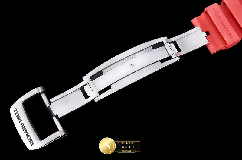 Richard Mille Ref. RM0337E MS - On-Wrist Presence & Case Thickness View (Photo 11 of 23)
