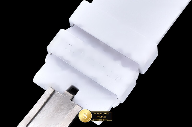 Richard Mille Ref. RM0340A MS - On-Wrist Presence & Case Thickness View (Photo 13 of 25)