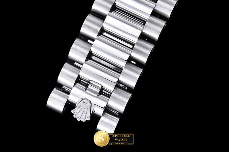 Rolex Ref. RDD0289A GMF - On-Wrist Presence & Case Thickness View (Photo 11 of 29)