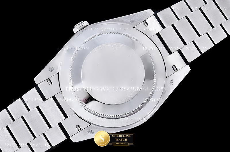 Rolex Ref. RDD0293D GMF - On-Wrist Presence & Case Thickness View (Photo 13 of 28)