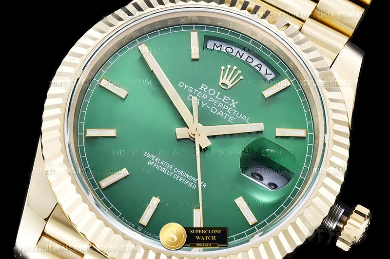 Rolex Ref. RDD0294D GMF - Lug-to-Lug & Rehaut Engraving View (Photo 5 of 30)