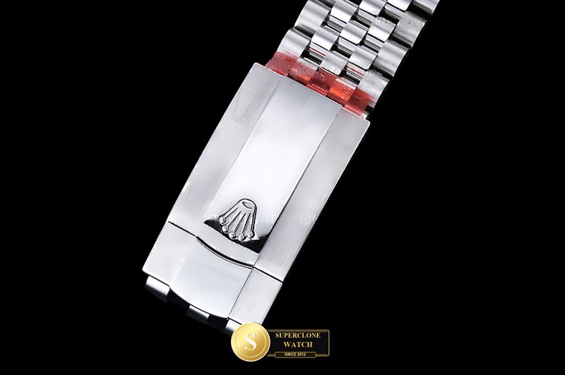 Rolex Ref. RDJ0460A ASIAN - On-Wrist Presence & Case Thickness View (Photo 11 of 27)