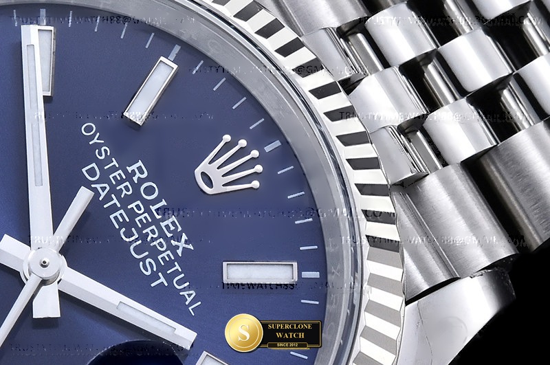 Rolex Ref. RDJ0460B ASIAN - Lateral Bezel & Sapphire Crystal Profile (Photo 6 of 27)