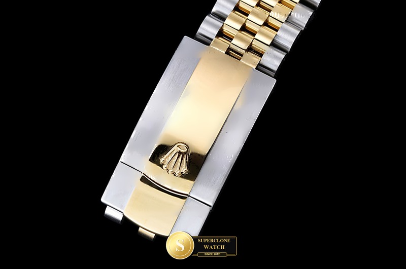 Rolex Ref. RDJ0461C ASIAN - On-Wrist Presence & Case Thickness View (Photo 11 of 23)