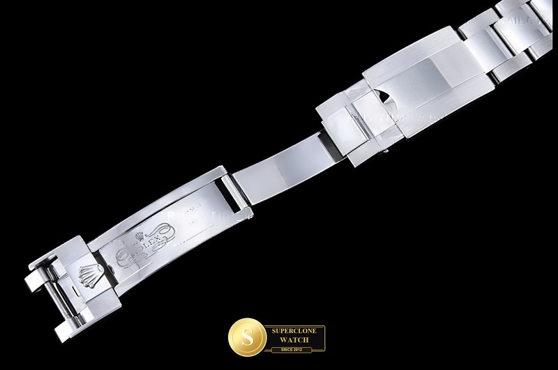 Rolex Ref. 116500 ASIAN - On-Wrist Presence & Case Thickness View (Photo 17 of 25)