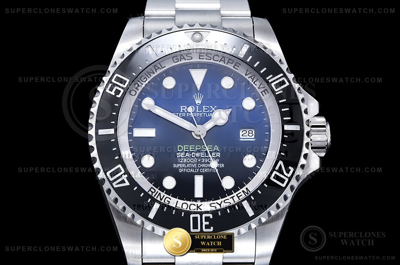 Rolex Ref. 126660 GMF - Clasp & Solid 904L Bracelet Detail (Photo 3 of 29)