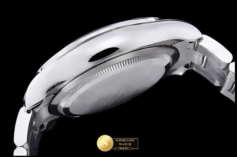 Rolex Ref. 126500 QF - Crown Guard & Dial Lume Verification (Photo 14 of 29)