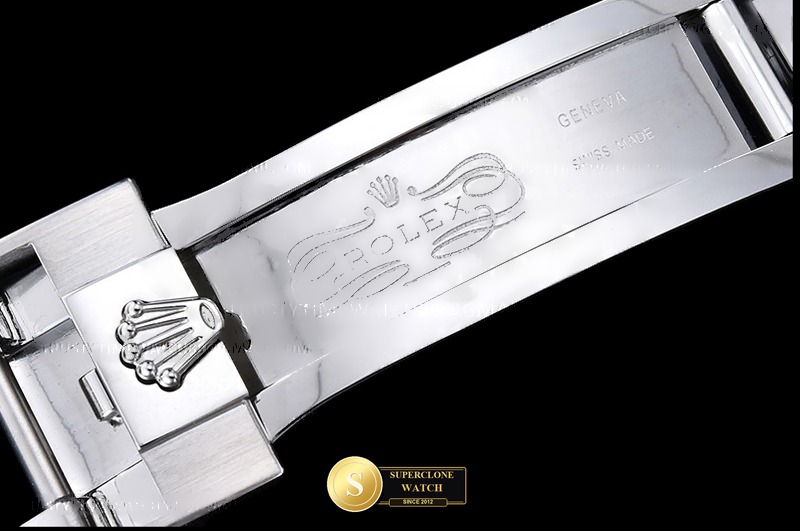 Rolex Ref. 116520 GMF - On-Wrist Presence & Case Thickness View (Photo 15 of 25)