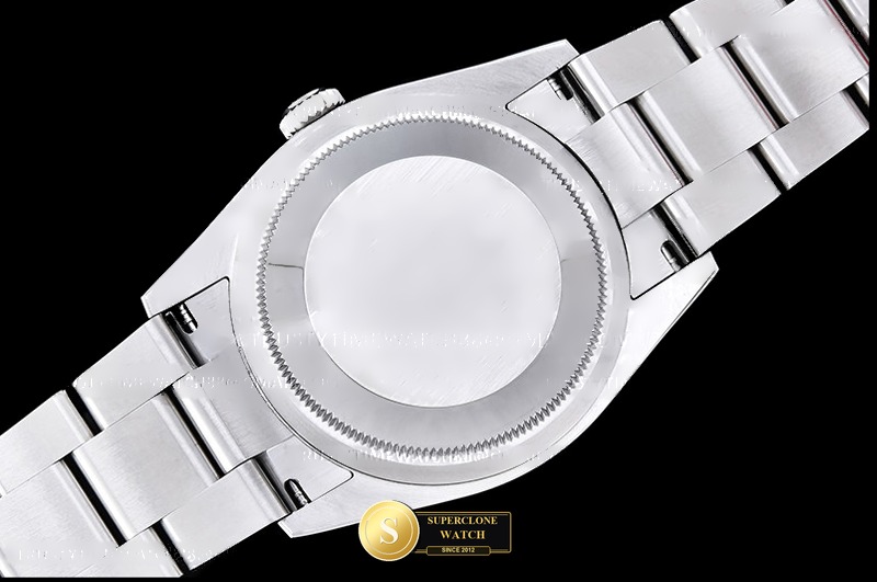 Rolex Ref. ROLEXP1033 VSF - On-Wrist Presence & Case Thickness View (Photo 15 of 25)