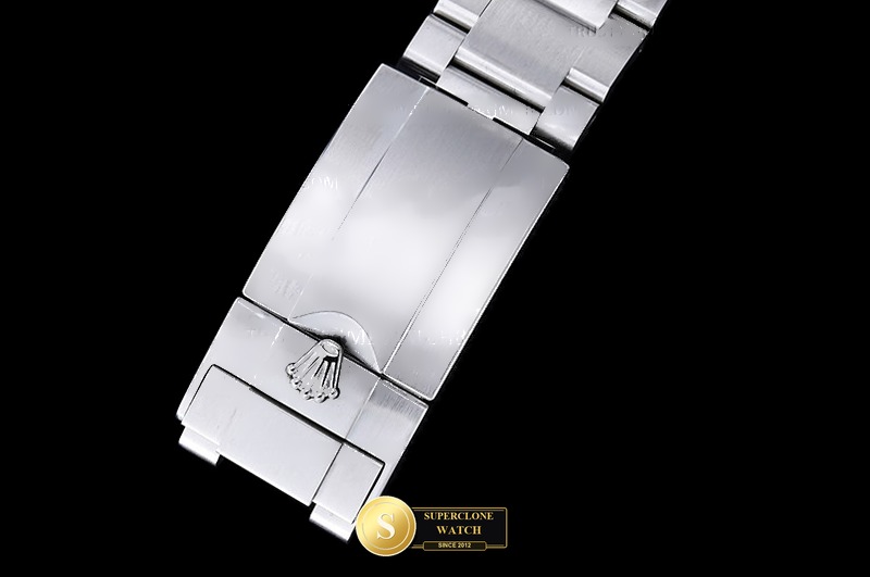 Rolex Ref. 226570 BPF - On-Wrist Presence & Case Thickness View (Photo 13 of 29)
